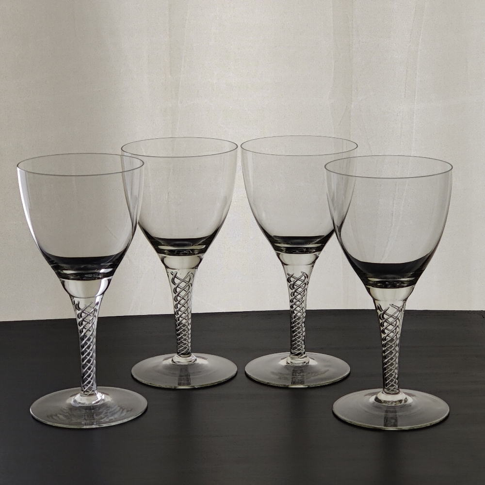 4 | Retro Ariel | Crystal Wine 🍷 Glasses with Air Twist Stems